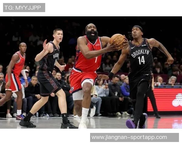 快船半场落后公牛21分哈登表现平平祖巴茨和科林斯各有贡献