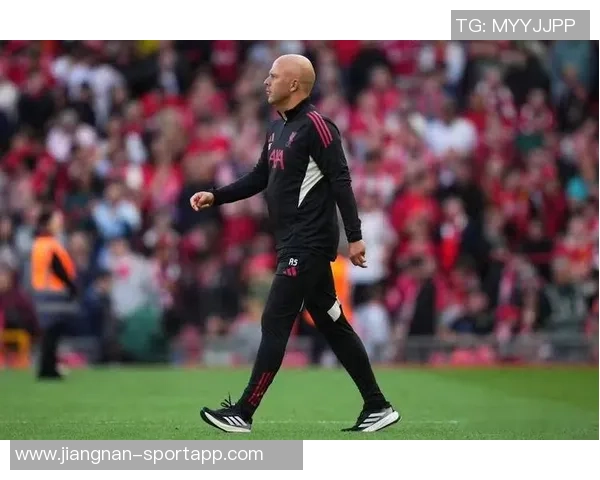 斯洛特强调球队需提升表现与斗志祝红军球迷新年快乐 斯洛特强调球队需提升表现与斗志祝红军球迷新年快乐