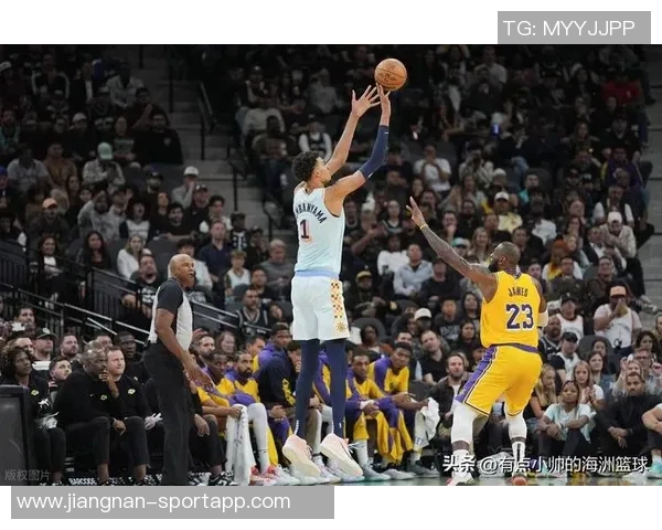 文班雅的无私奉献助力马刺战胜雷霆显示球队实力跻身顶尖行列