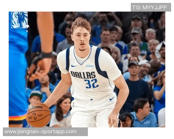 弗拉格称浓眉为对位噩梦认为其是同位置球员中手活最出色的 弗拉格称浓眉为对位噩梦认为其是同位置球员中手活最出色的