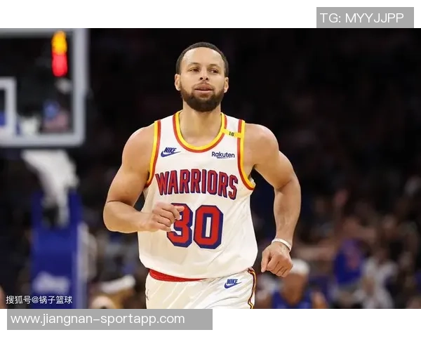 勇士半场微弱领先开拓者库里表现抢眼巴特勒状态低迷未得分