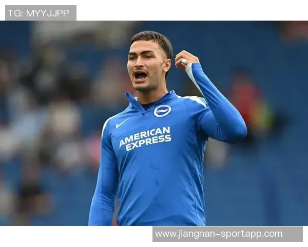 米兰与佛罗伦萨争抢布莱顿中卫库博拉冬窗或将转会