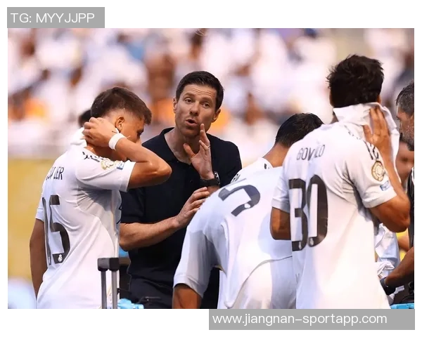 皇马决定继续信任阿隆索球员们全力支持教练不下课